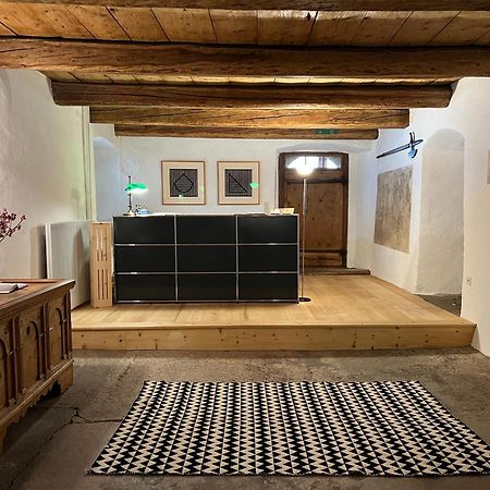 Hotel Chasa Chalavaina Müstair Exteriör bild
