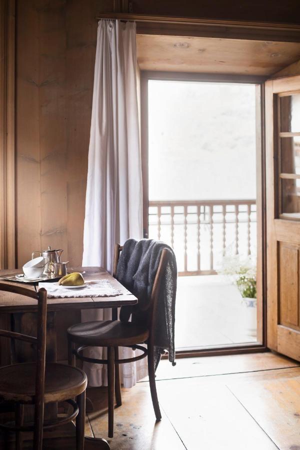 Hotel Chasa Chalavaina Müstair Exteriör bild