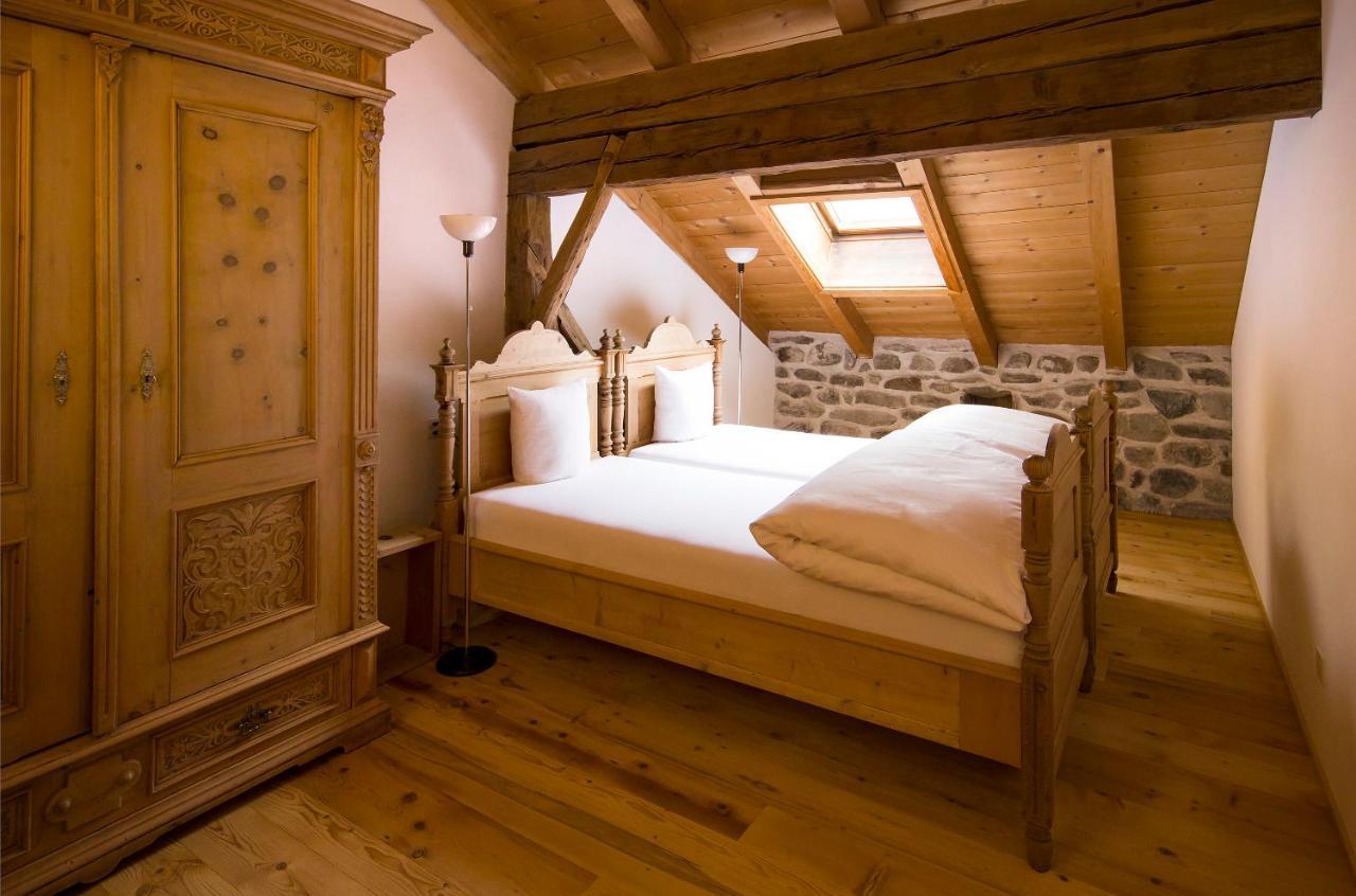 Hotel Chasa Chalavaina Müstair Exteriör bild