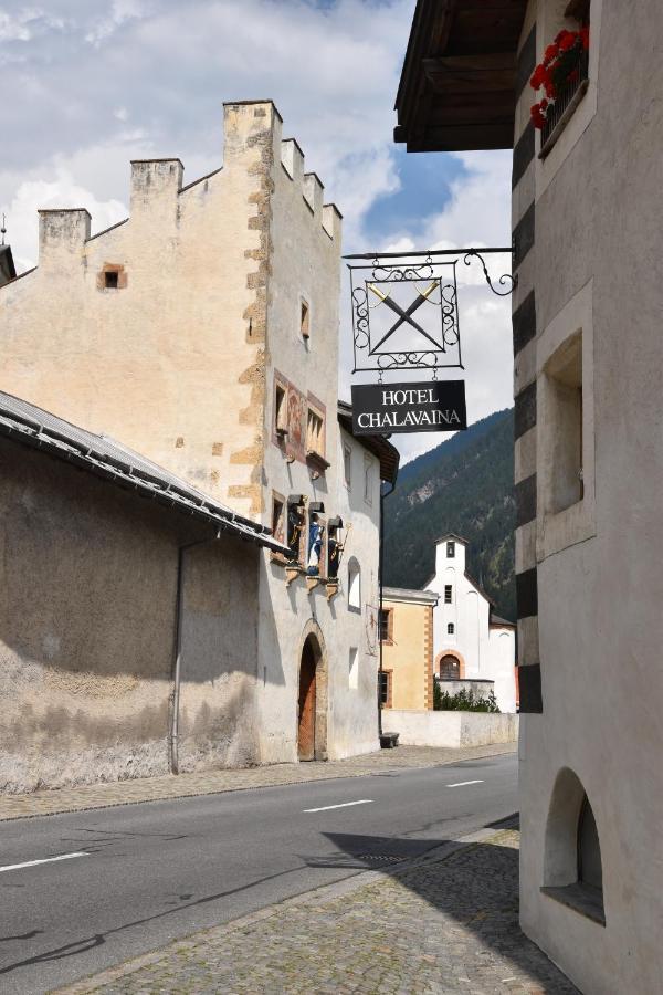 Hotel Chasa Chalavaina Müstair Exteriör bild
